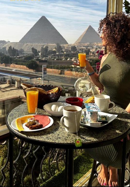 Unique Pyramids Boutique Inn Kafret el-Gabal Exterior photo