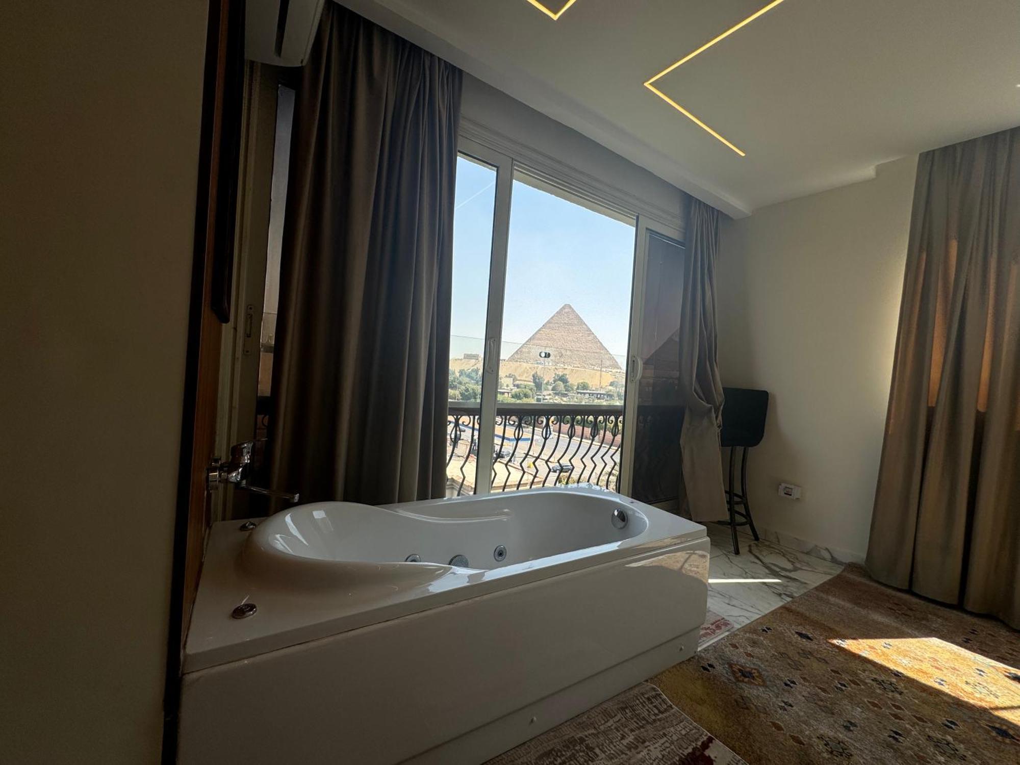 Unique Pyramids Boutique Inn Kafret el-Gabal Exterior photo